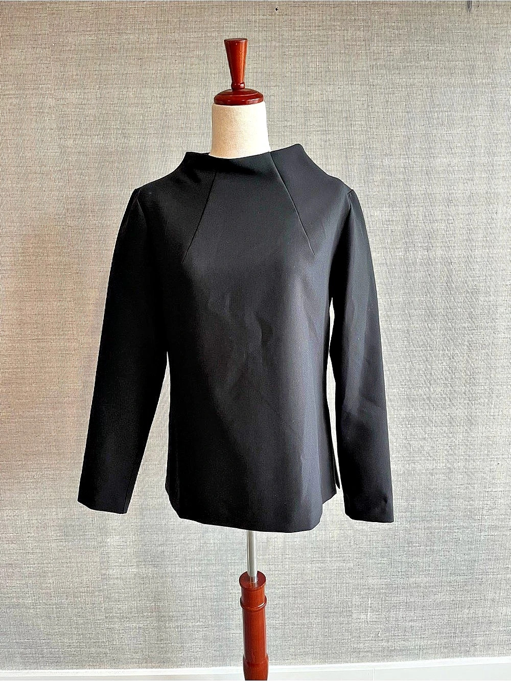 NWT $248 Trina Turk Black Long Sleeve Blouse with Funnel Neck Size 6